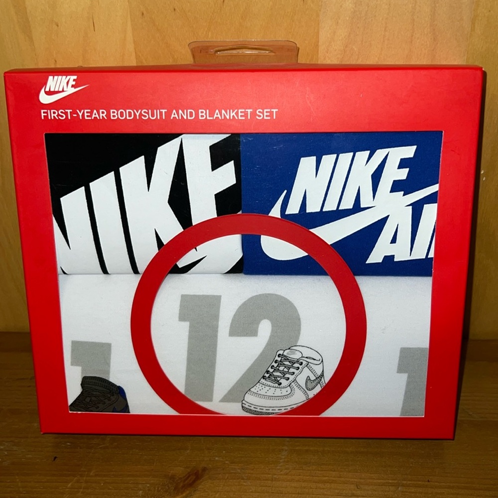 Nike First Year Bodysuit And Blanket Set New In Box